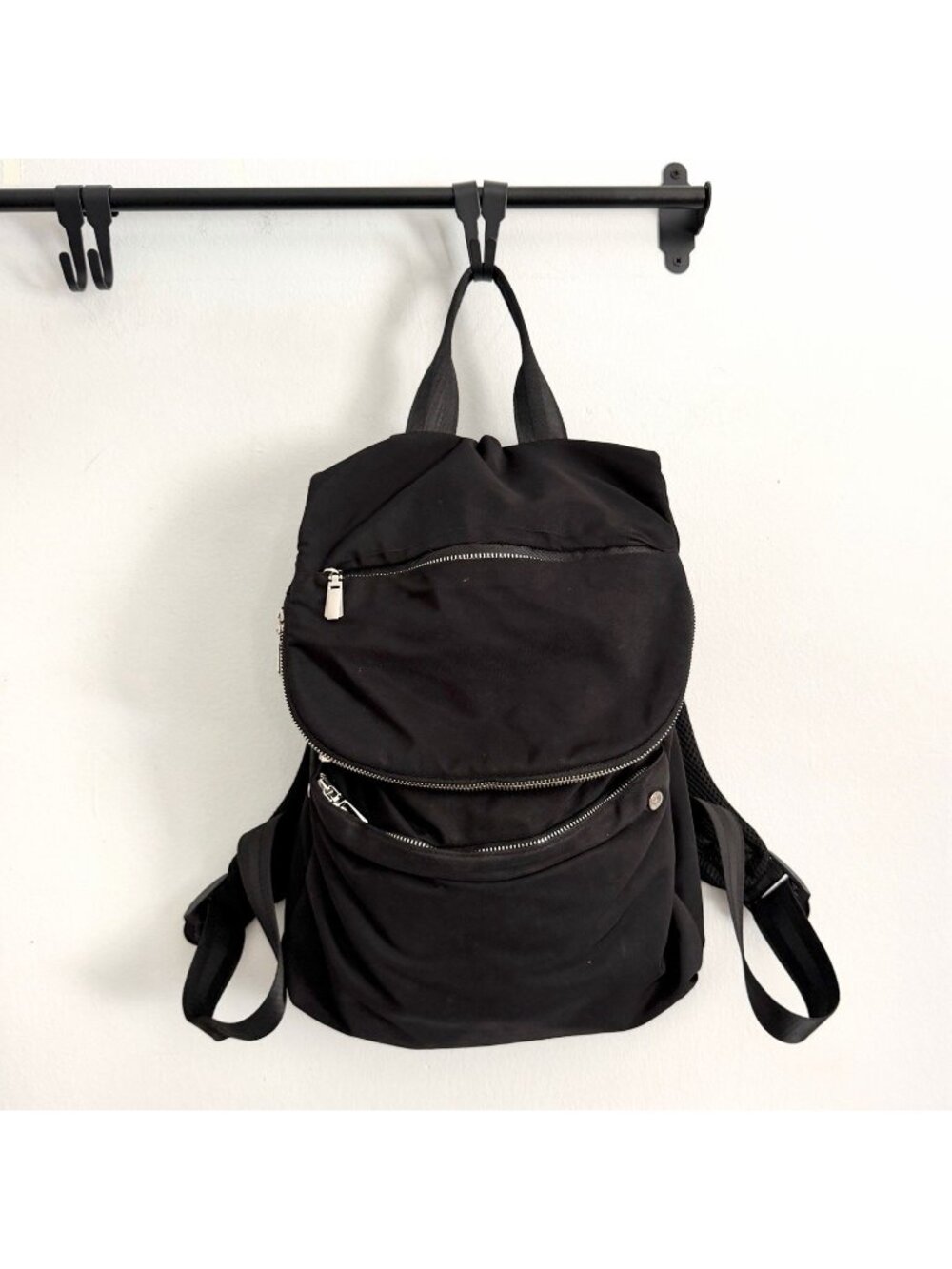 House of Harlow Black Nylon Backpack Adjustable Straps Multiple Zip Pockets